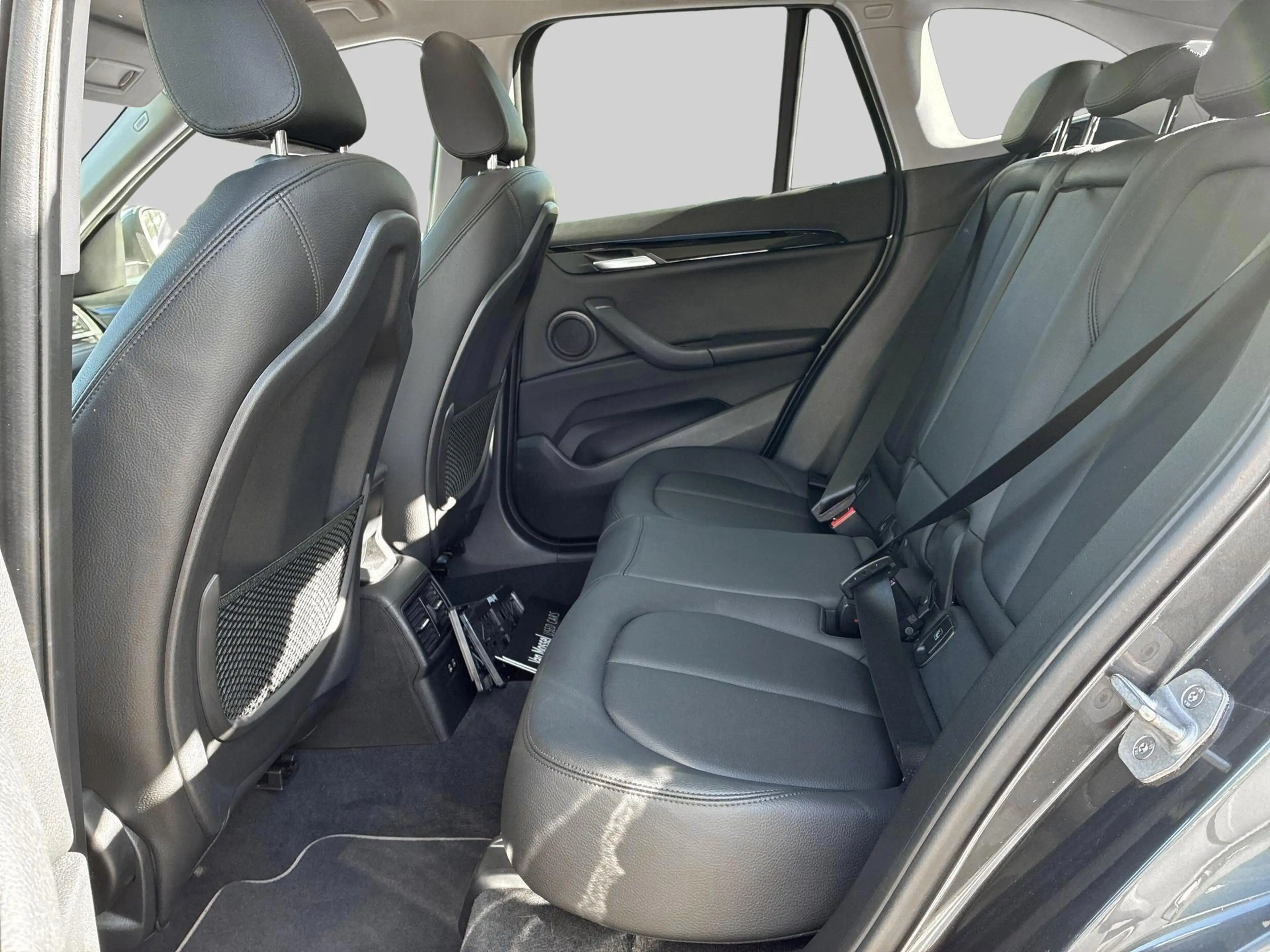 BMW X1 xLine sDrive18iA (103 kW) — photo 9