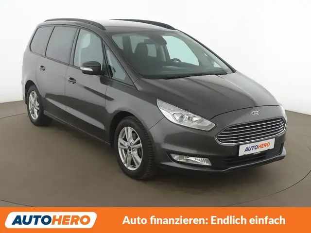 Ford Galaxy view 8