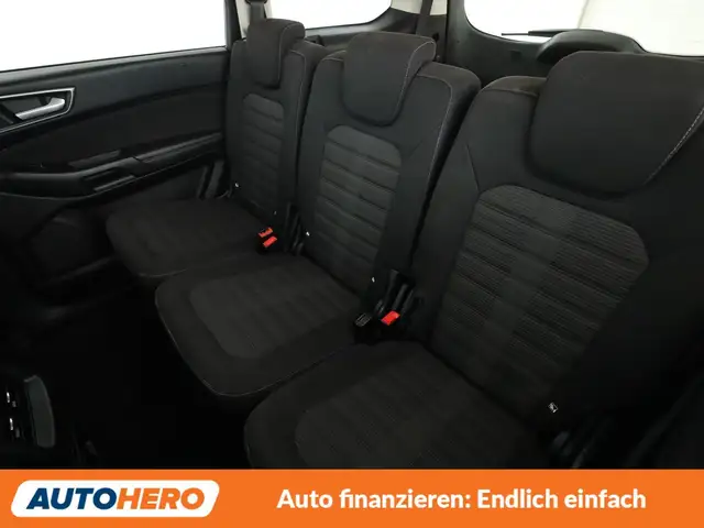 Ford Galaxy view 14