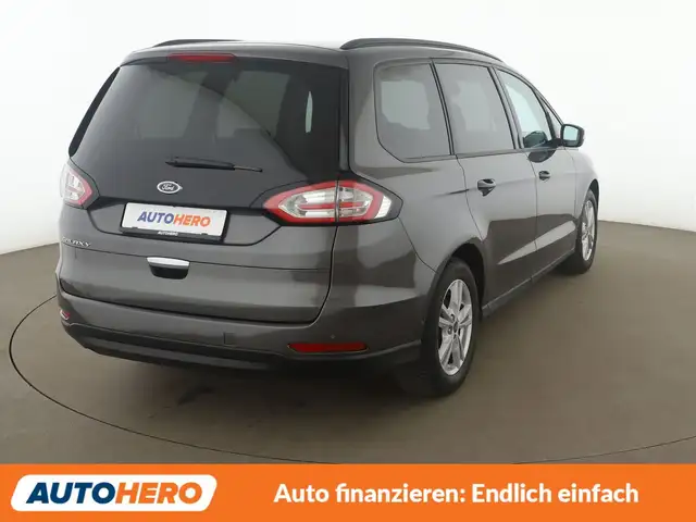 Ford Galaxy view 6