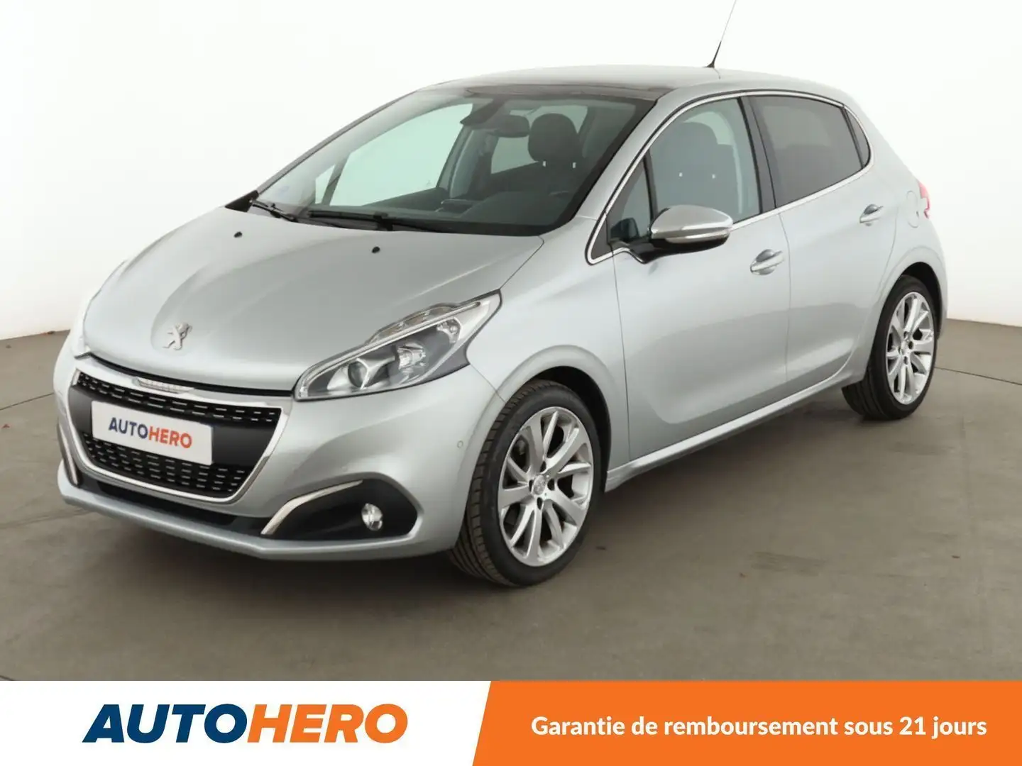 Peugeot 208 1.2 PureTech Féline Gris - 1