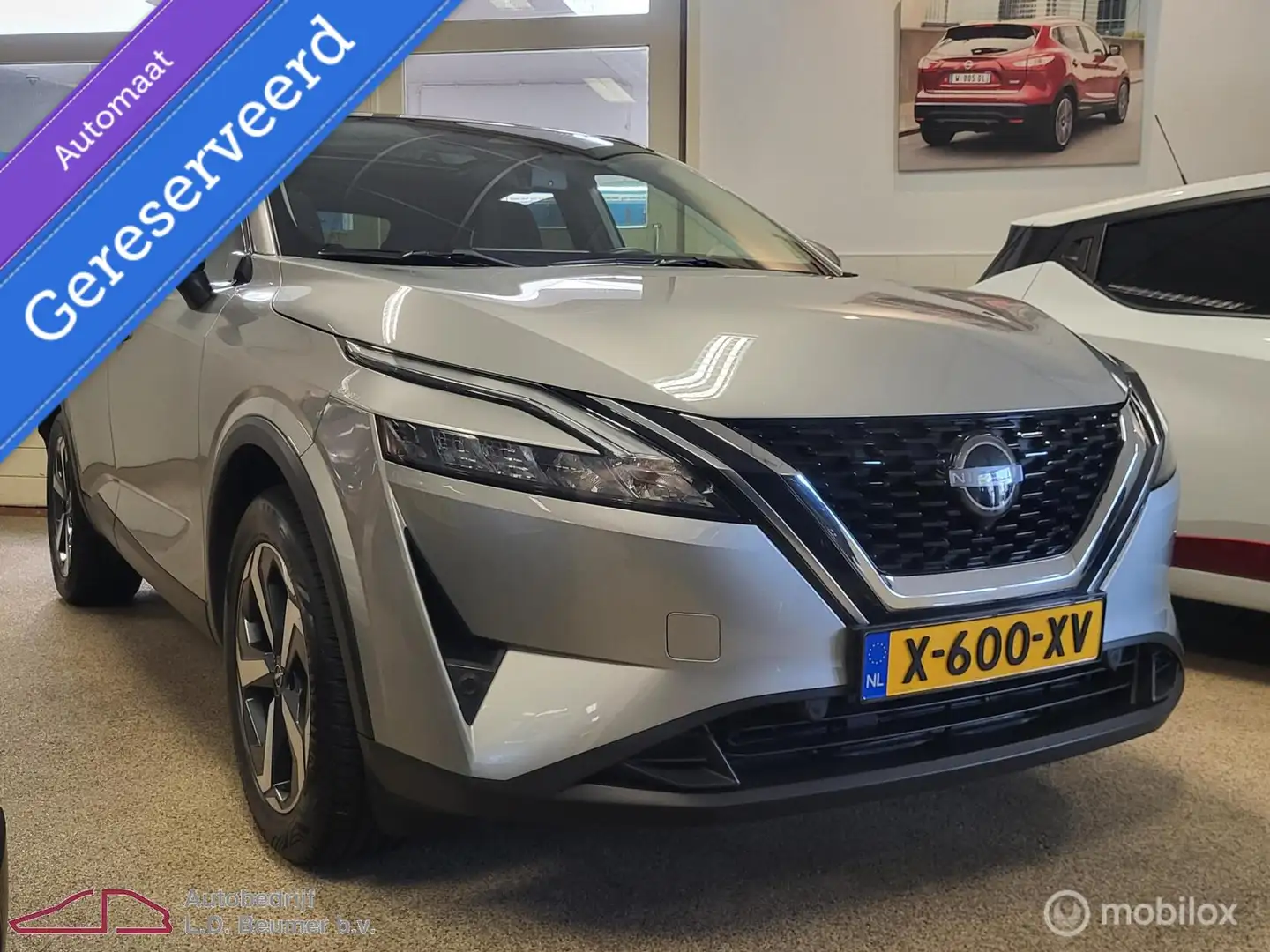 Nissan Qashqai 1.3 MHEV N-Connecta AUT *1e EIG, NL, DESIGN PACK, Gris - 2