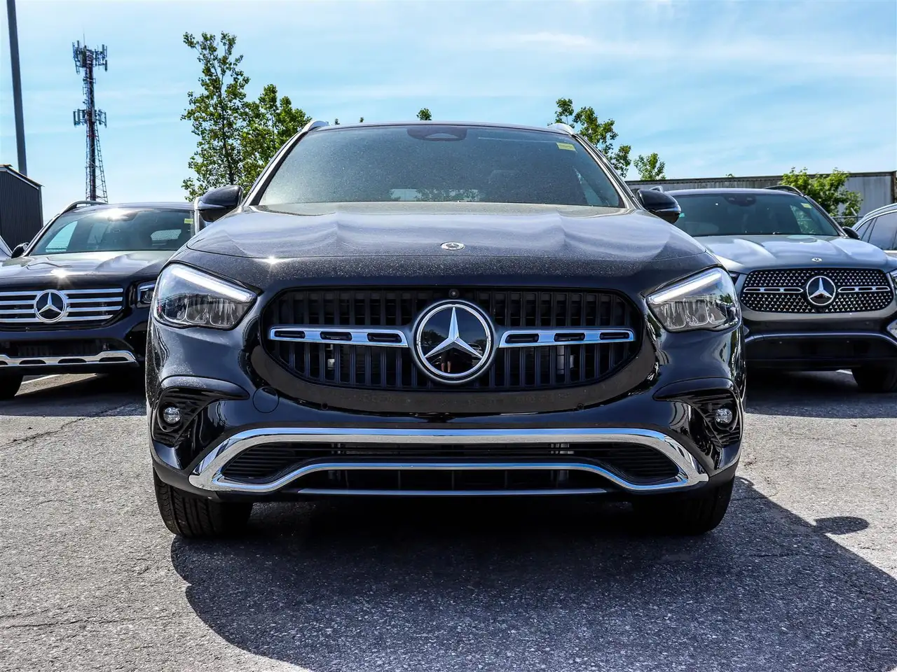 Mercedes-Benz GLA снимка Mercedes-Benz GLA