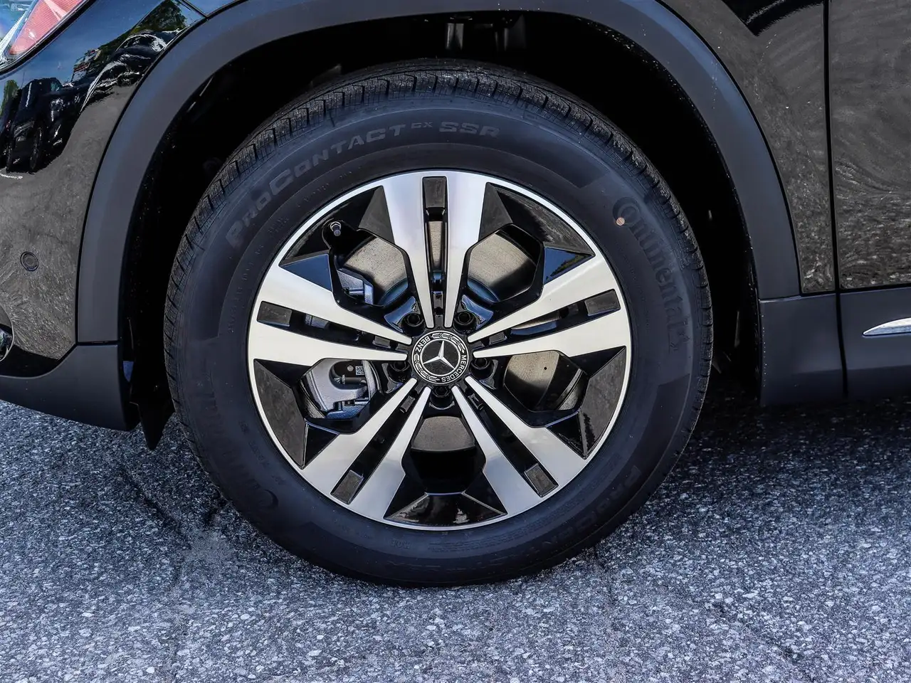 Mercedes-Benz GLA снимка Mercedes-Benz GLA