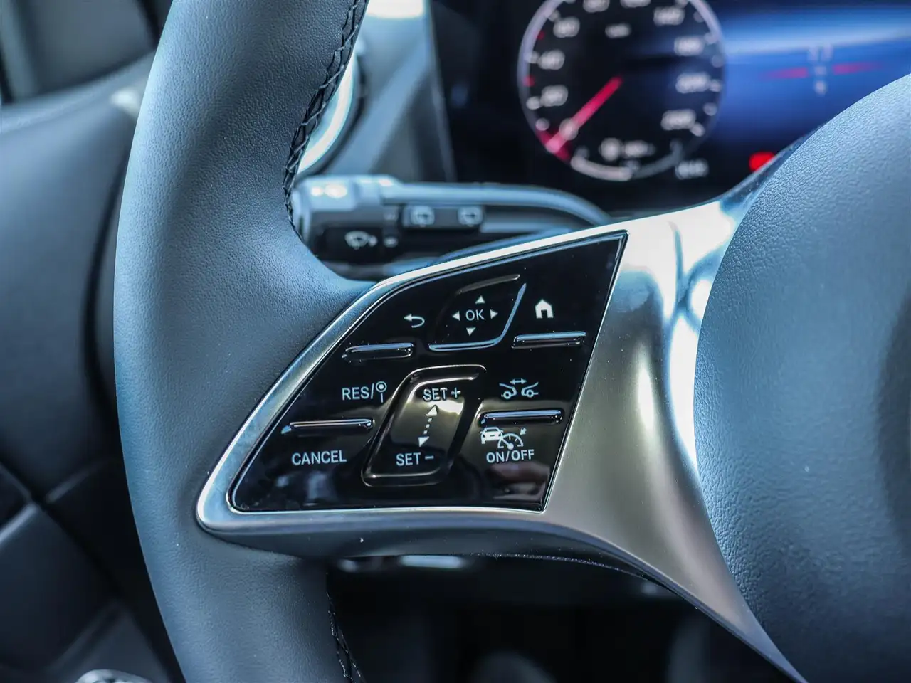 Mercedes-Benz GLA снимка Mercedes-Benz GLA