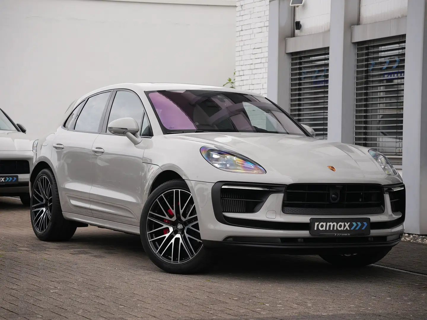 Porsche Macan S LEDER KREIDE-SPORTDESIGN-ACC-LUFTF.-PANO-21TURBO Grau - 1