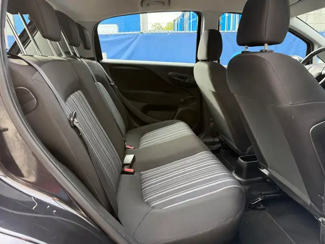 Fiat Punto Evo view 11