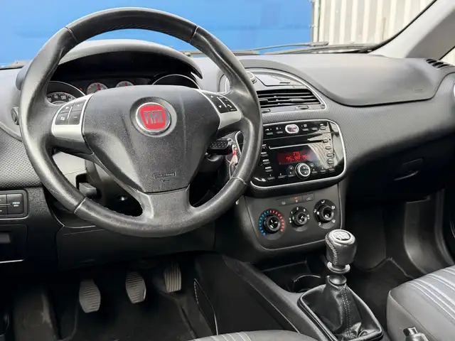 Fiat Punto Evo view 17