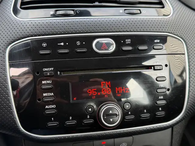 Fiat Punto Evo view 18