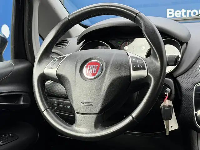 Fiat Punto Evo view 27