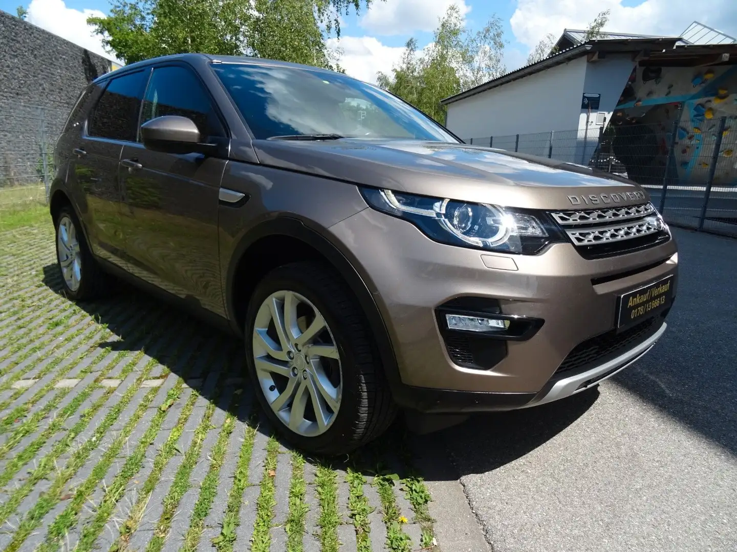 Land Rover Discovery Sport HSE-Top Ausstattung-Luftfahrwerk Braun - 1