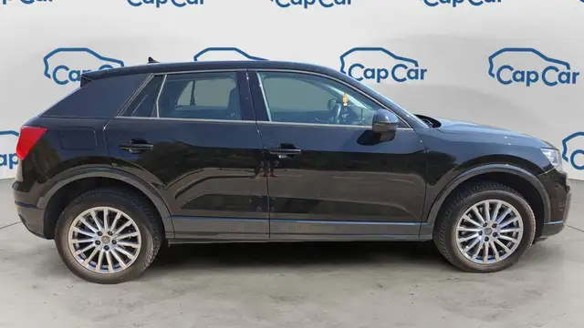 Audi Q2 view 4
