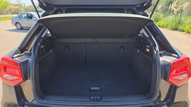 Audi Q2 view 14