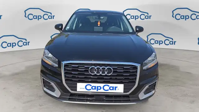 Audi Q2 view 5