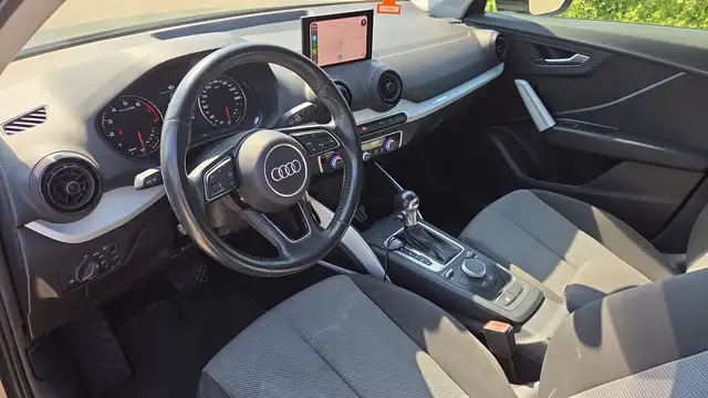 Audi Q2 view 8