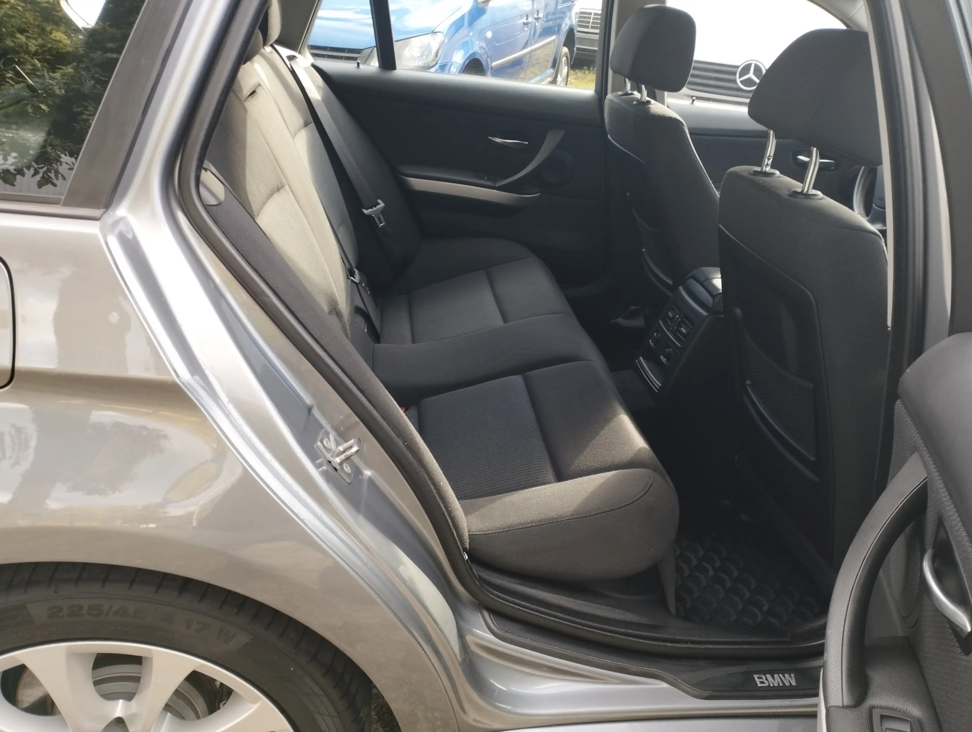 BMW 320 320 d xDrive Touring* ALLRAD! 1.HAND-BEHÖRDENFAHRZEUG!! — photo 16