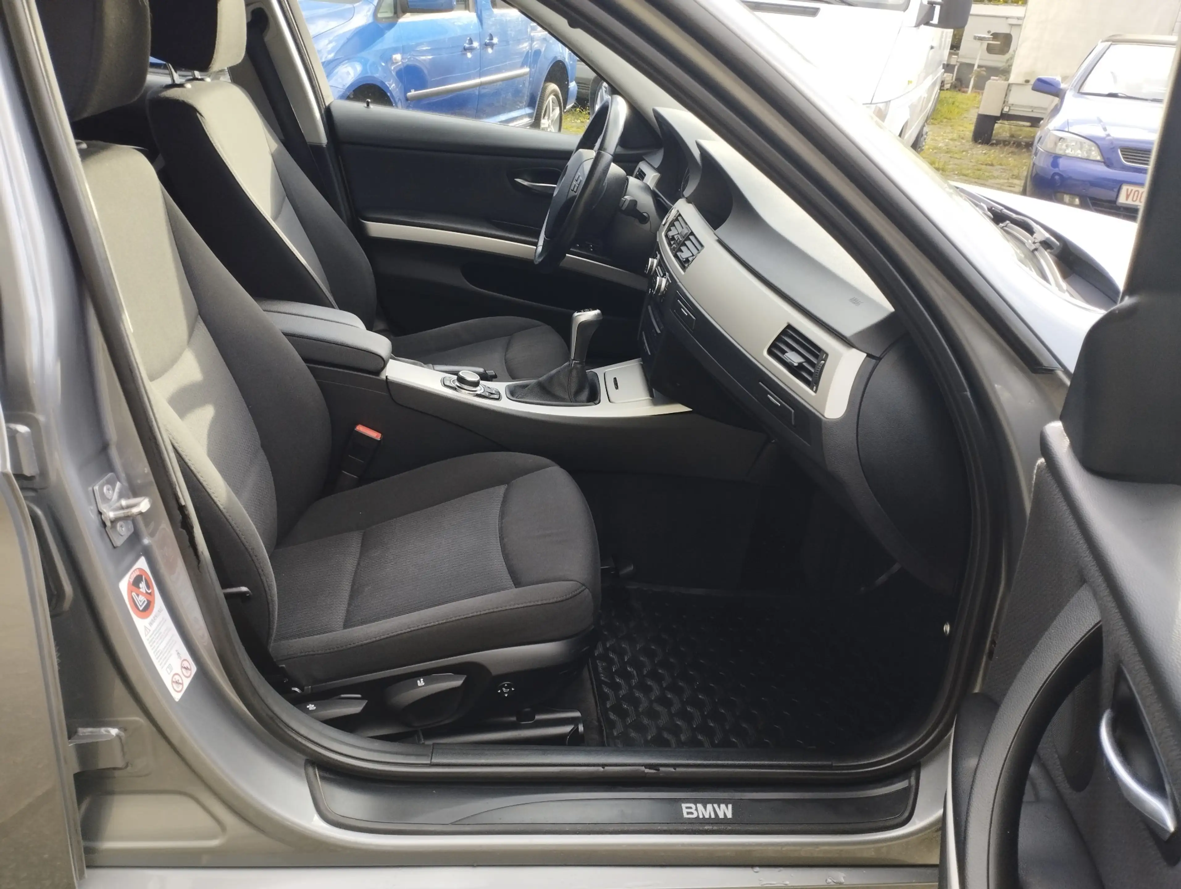 BMW 320 320 d xDrive Touring* ALLRAD! 1.HAND-BEHÖRDENFAHRZEUG!! — photo 14