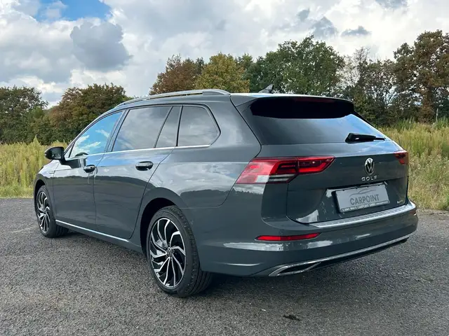 Volkswagen Golf view 3