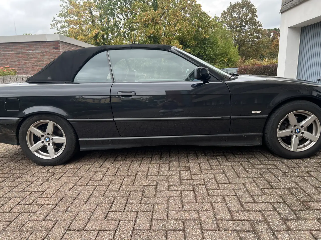 BMW 320i, foto 4