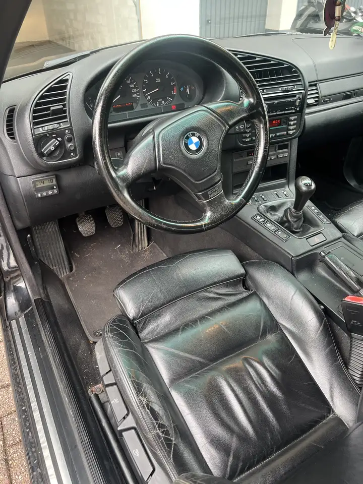 BMW 320i, foto 9
