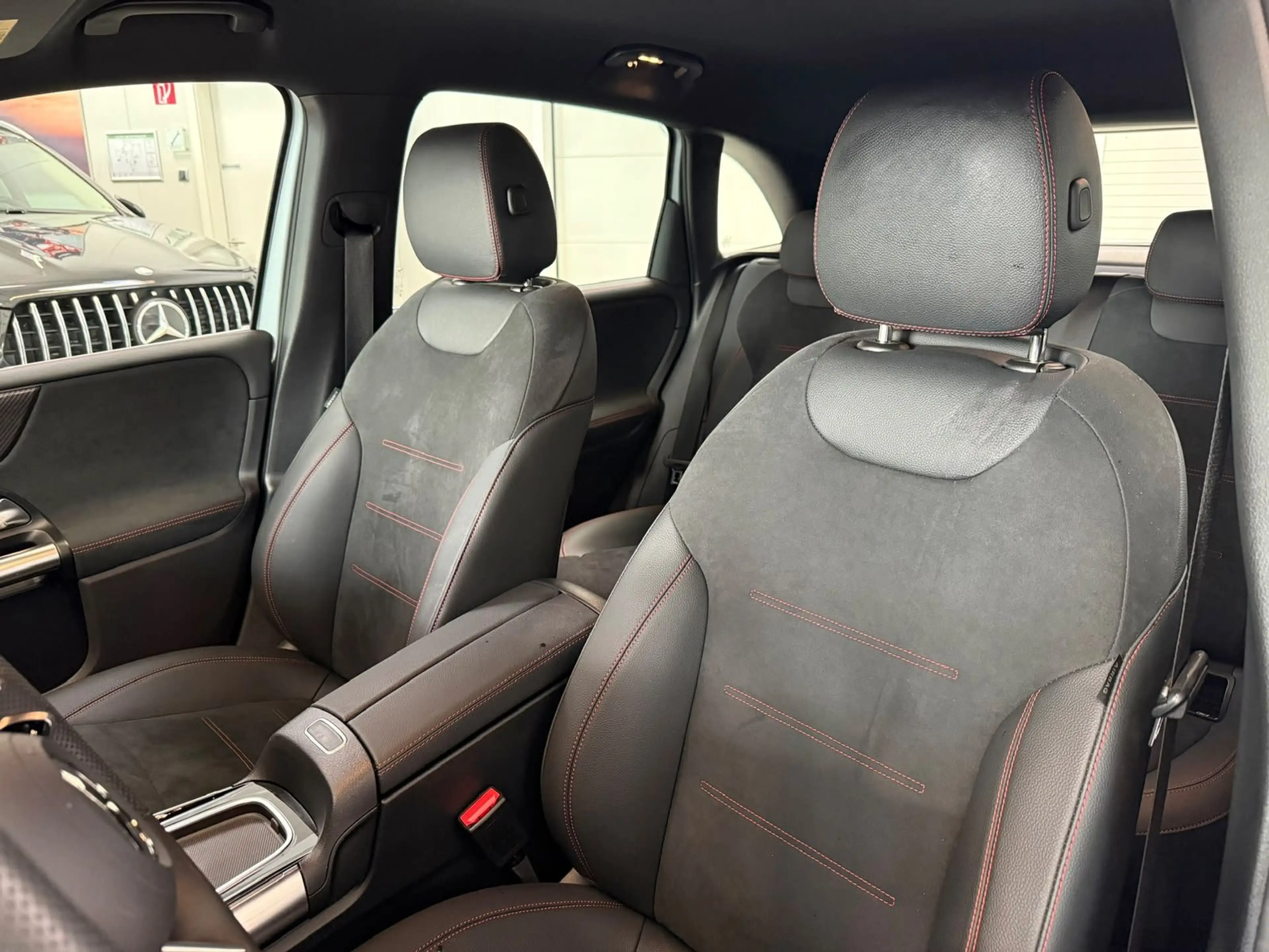 Mercedes-Benz B 250 e AMG PREMIUM AC11KW+CARPLAY+SIGN+WINTER — photo 15