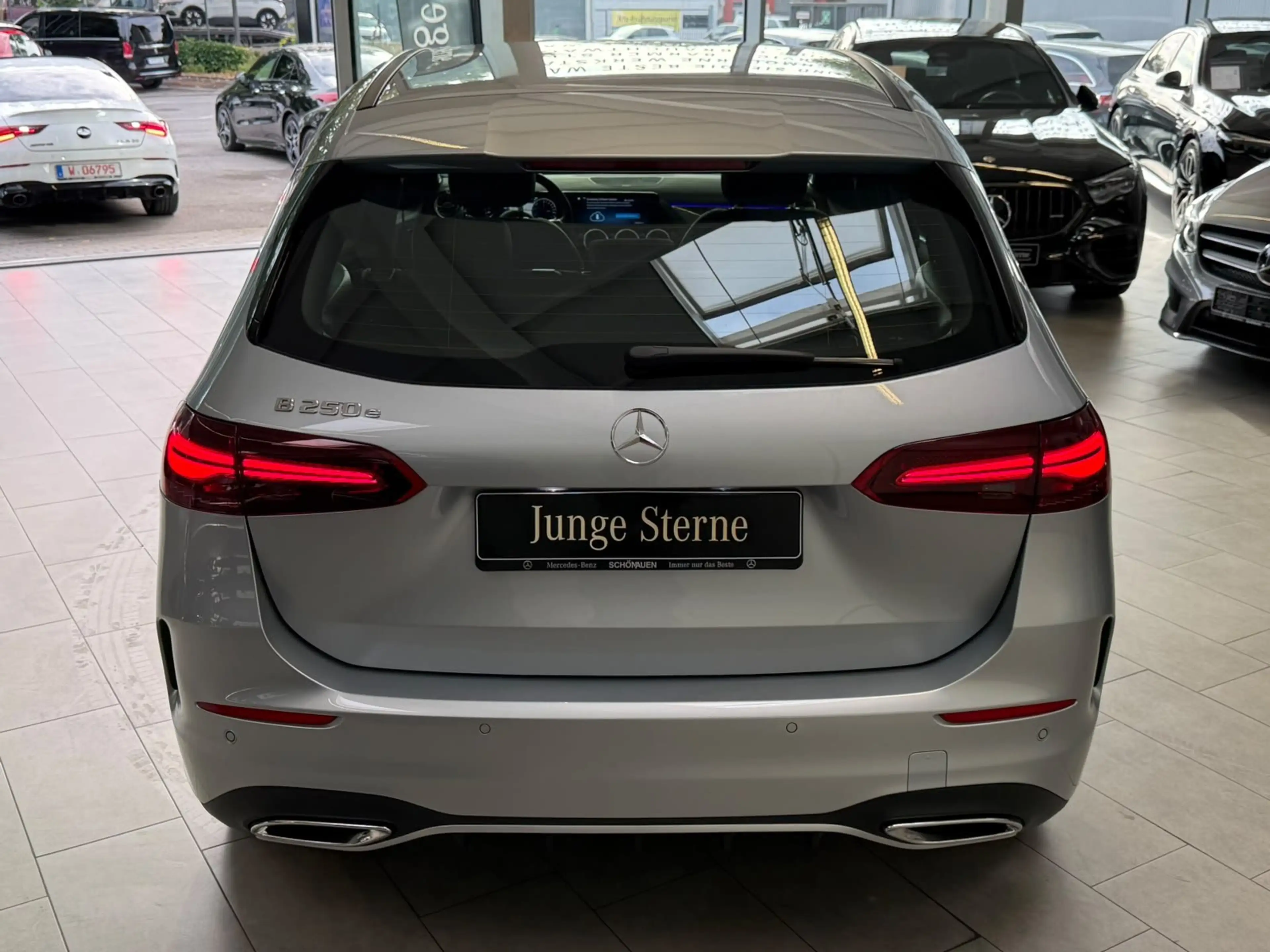 Mercedes-Benz B 250 e AMG PREMIUM AC11KW+CARPLAY+SIGN+WINTER — photo 5