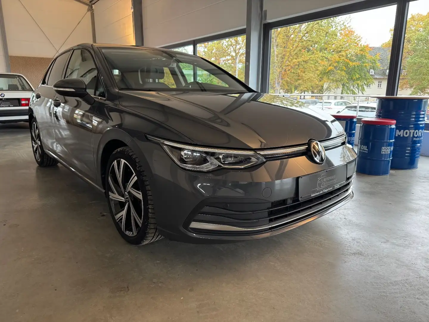 Volkswagen Golf VIII 2.0 TDI Lim. Style LED-Plus/ACC/AHK Grau - 2