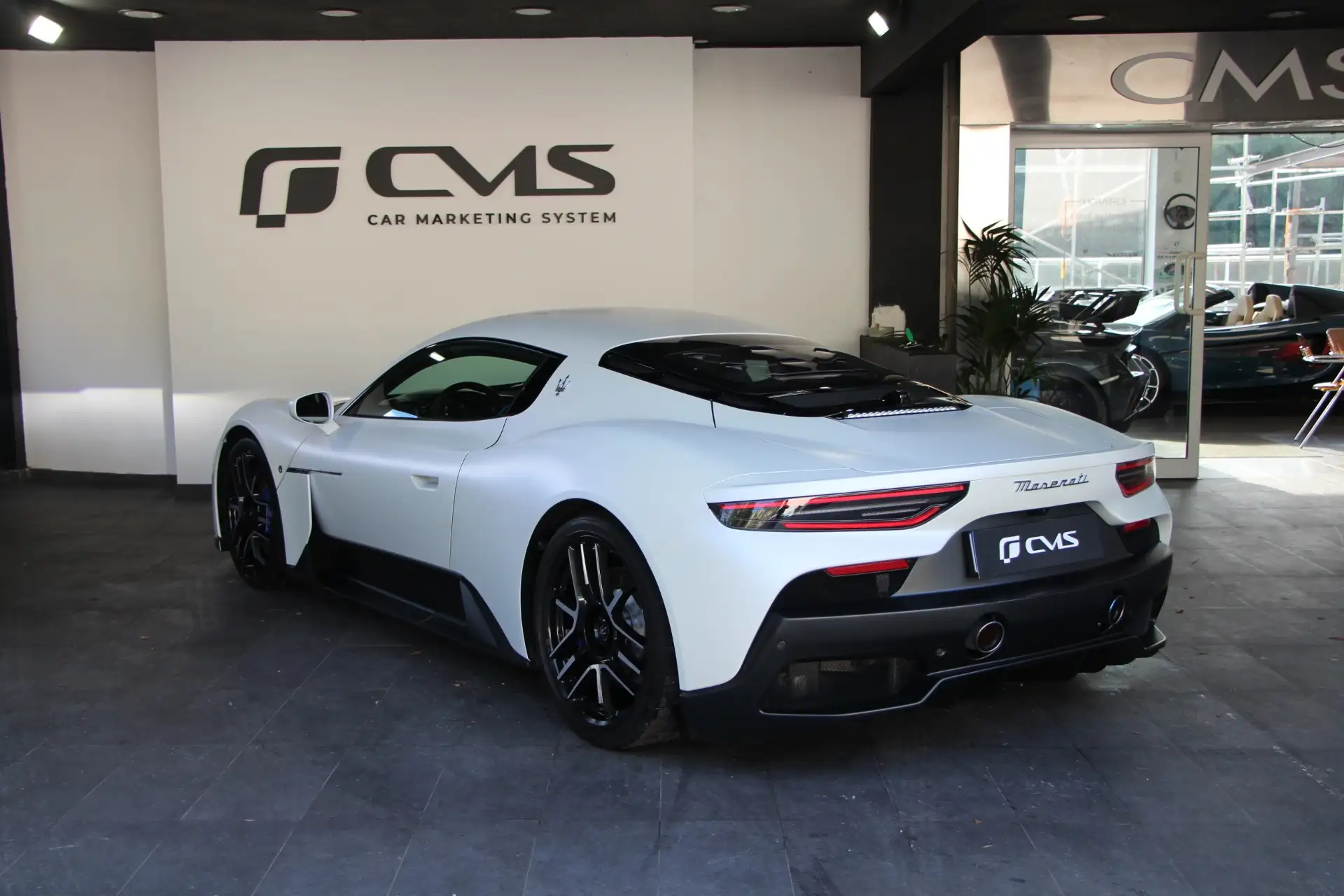 마세라티 MC20 Coupe 2022 흰색 사진 3