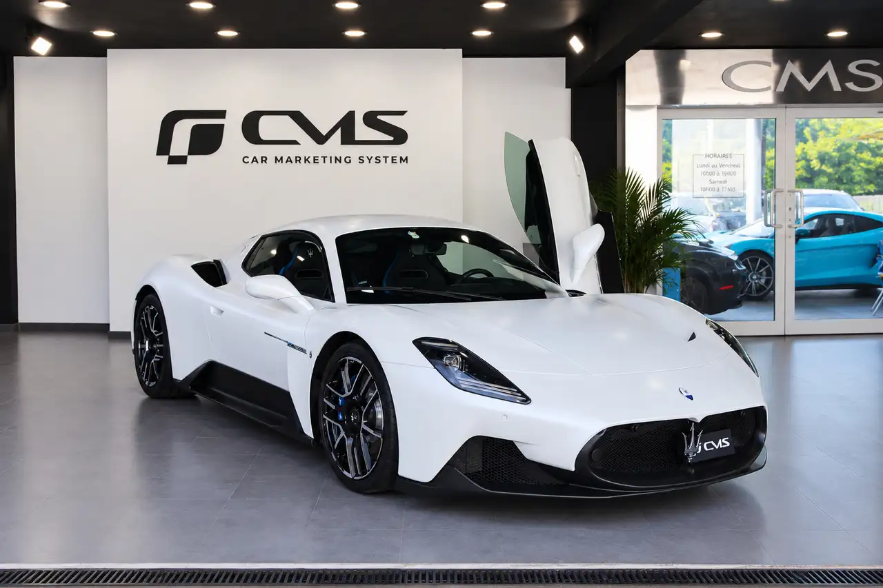 Maserati MC20