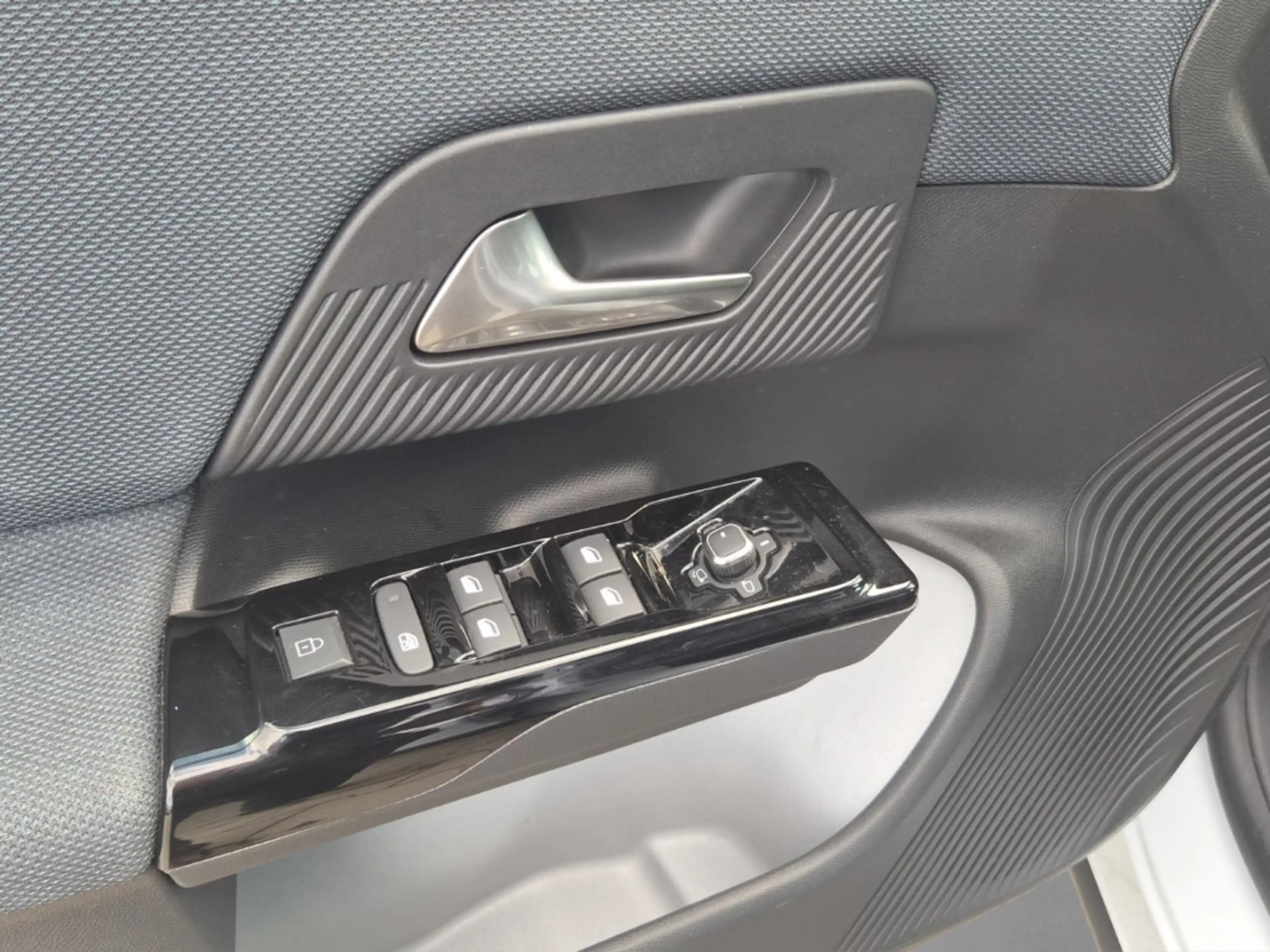 Citroen C5 Aircross Hybrid 145 DSC6 Plus ''Neues Modell'' — photo 13