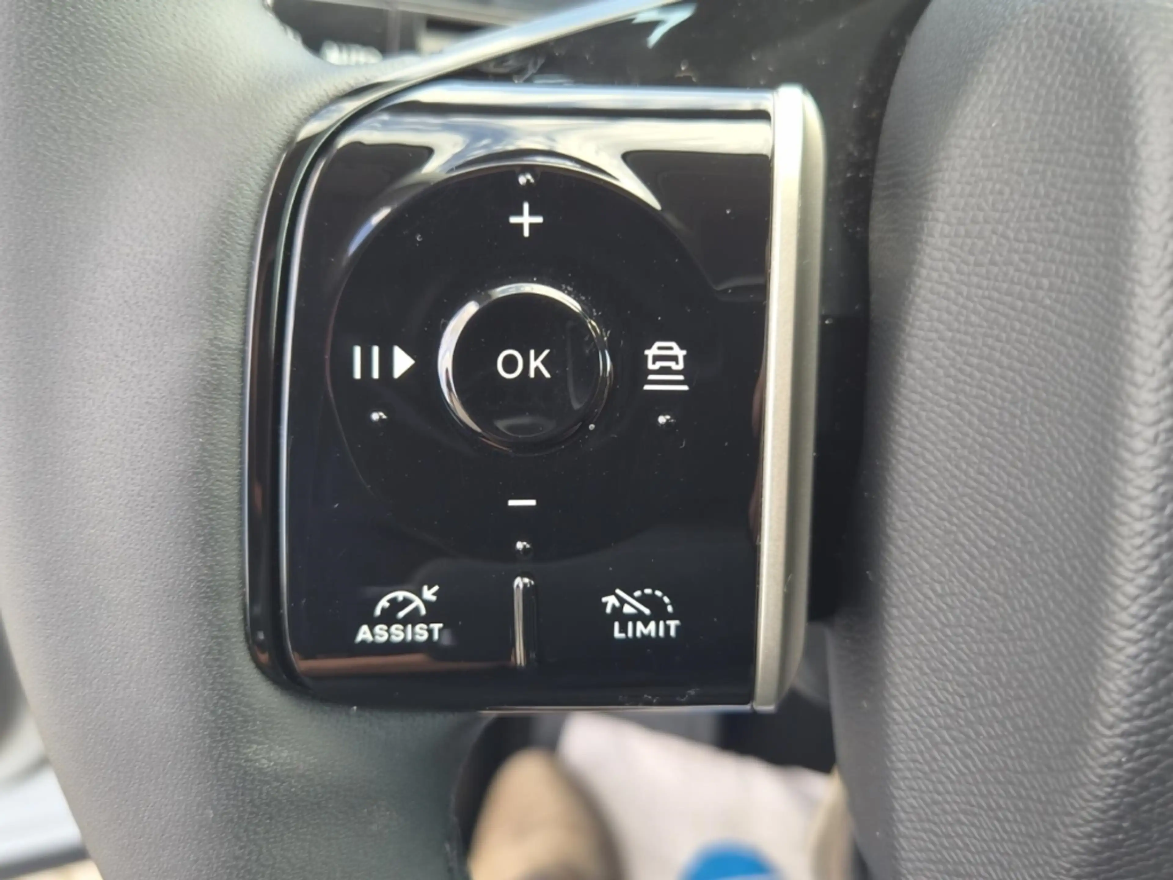 Citroen C5 Aircross Hybrid 145 DSC6 Plus ''Neues Modell'' — photo 24