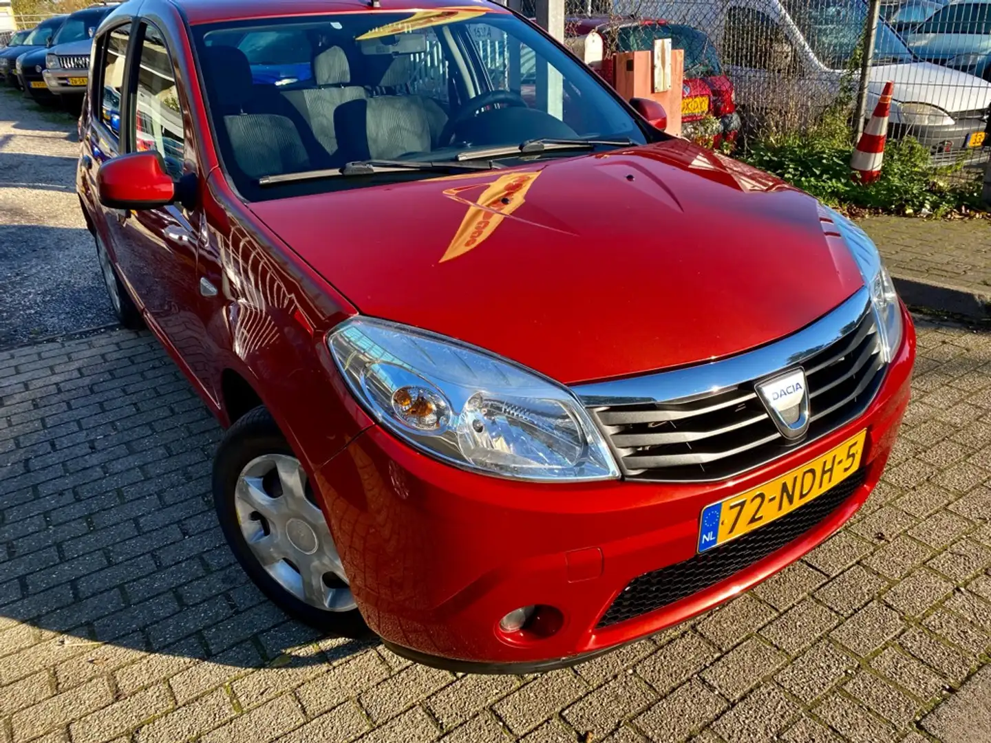 Dacia Sandero 1.4 lPG Rood - 1