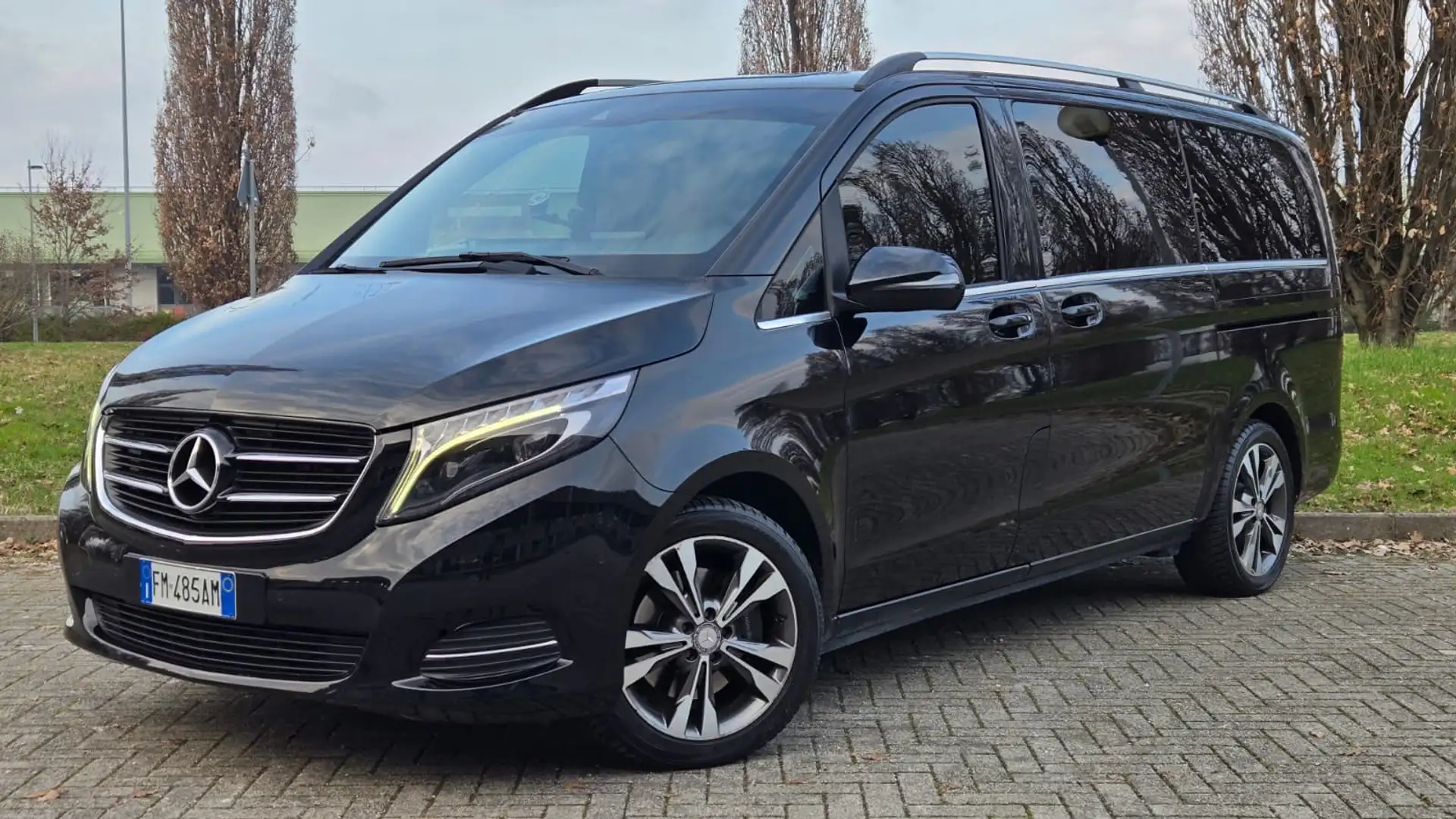 Mercedes-Benz V 250 CDI 8 POSTI LONG Schwarz - 1