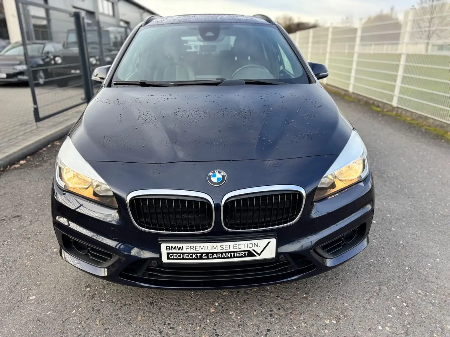 BMW 220 Gran Tourer 220i Automatik/Navi+/Leder/7-Sitze Bleu - 2
