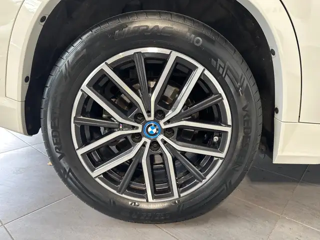 BMW X1 view 3