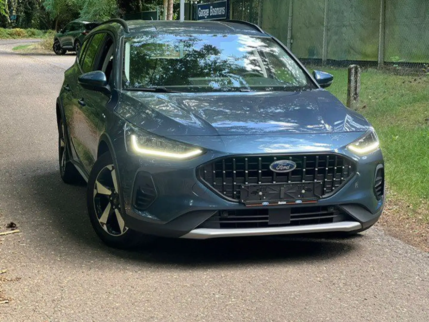 Ford Focus EcoBoost mHEV Active X Blauw - 1