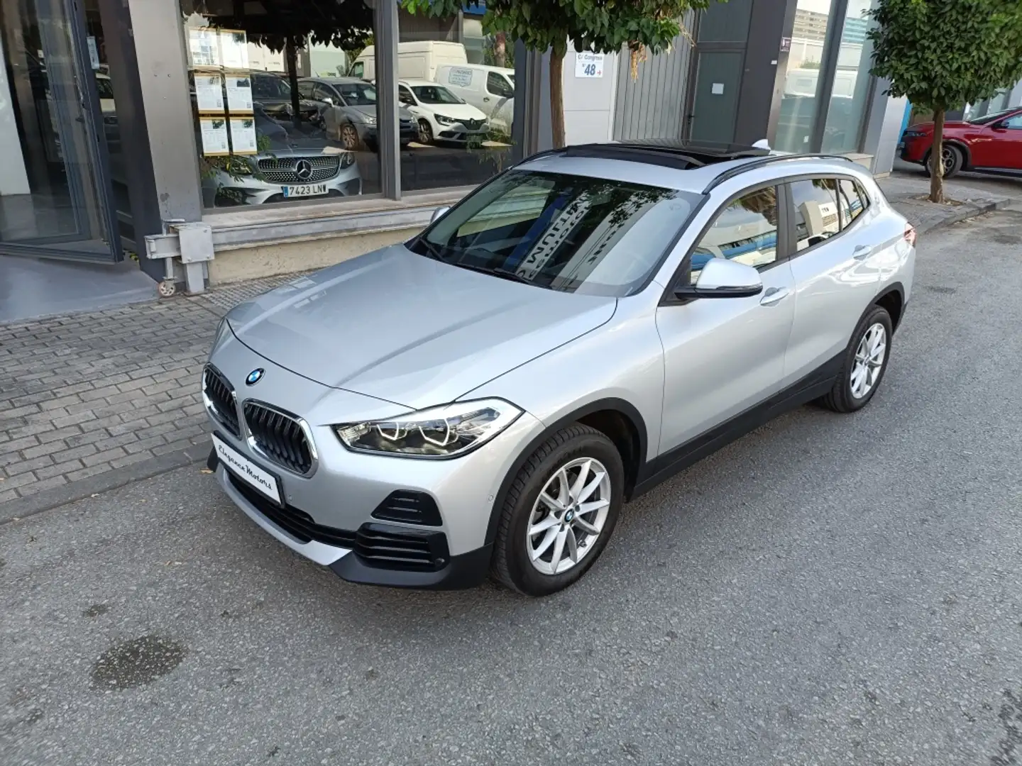 BMW X2 sDrive 18i Advantage Gris - 1