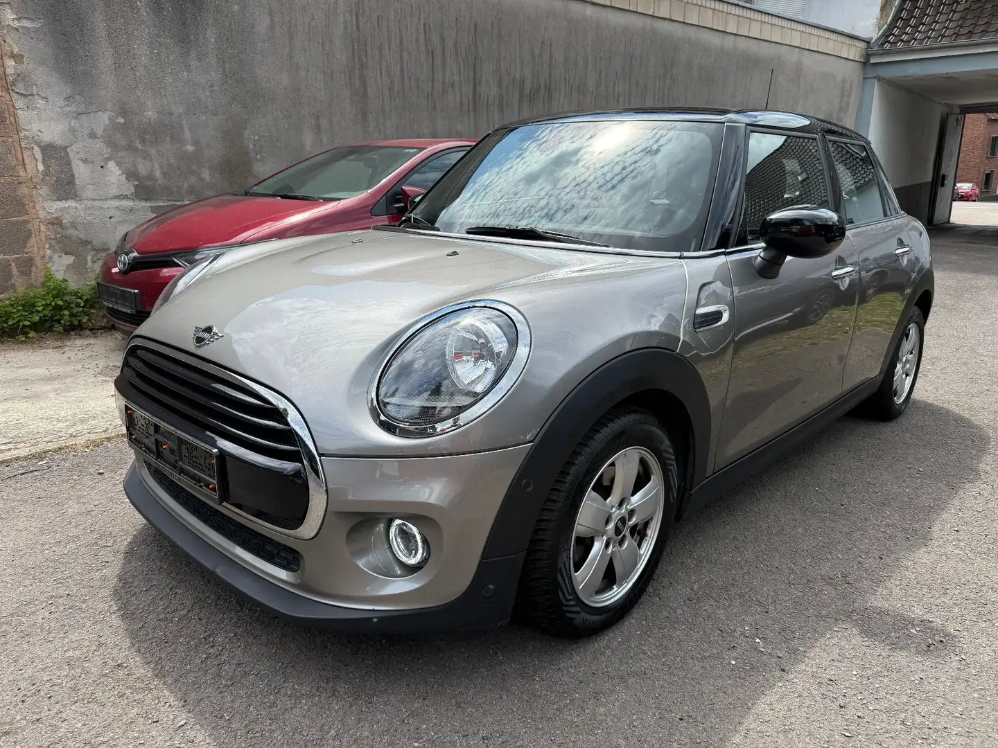 MINI Cooper *Automatik/Navi/PDC/Touch/5-trg.* Zilver - 1
