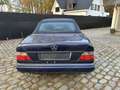 Mercedes-Benz E 200 - thumbnail 4