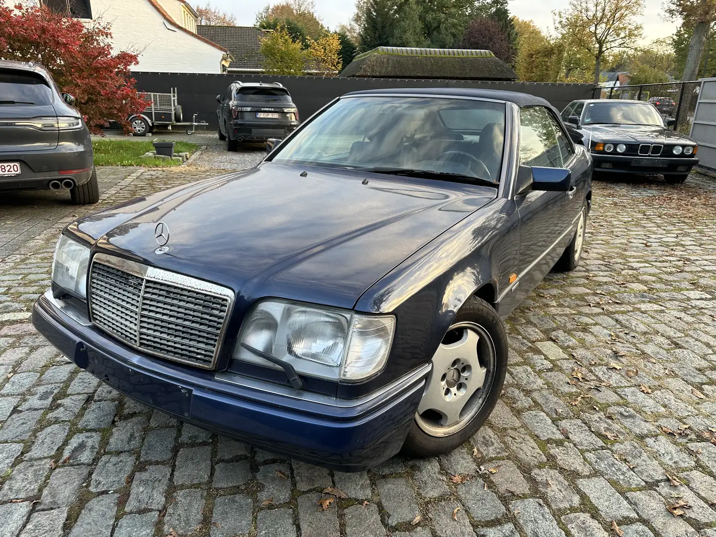 Mercedes-Benz E 200 - 1