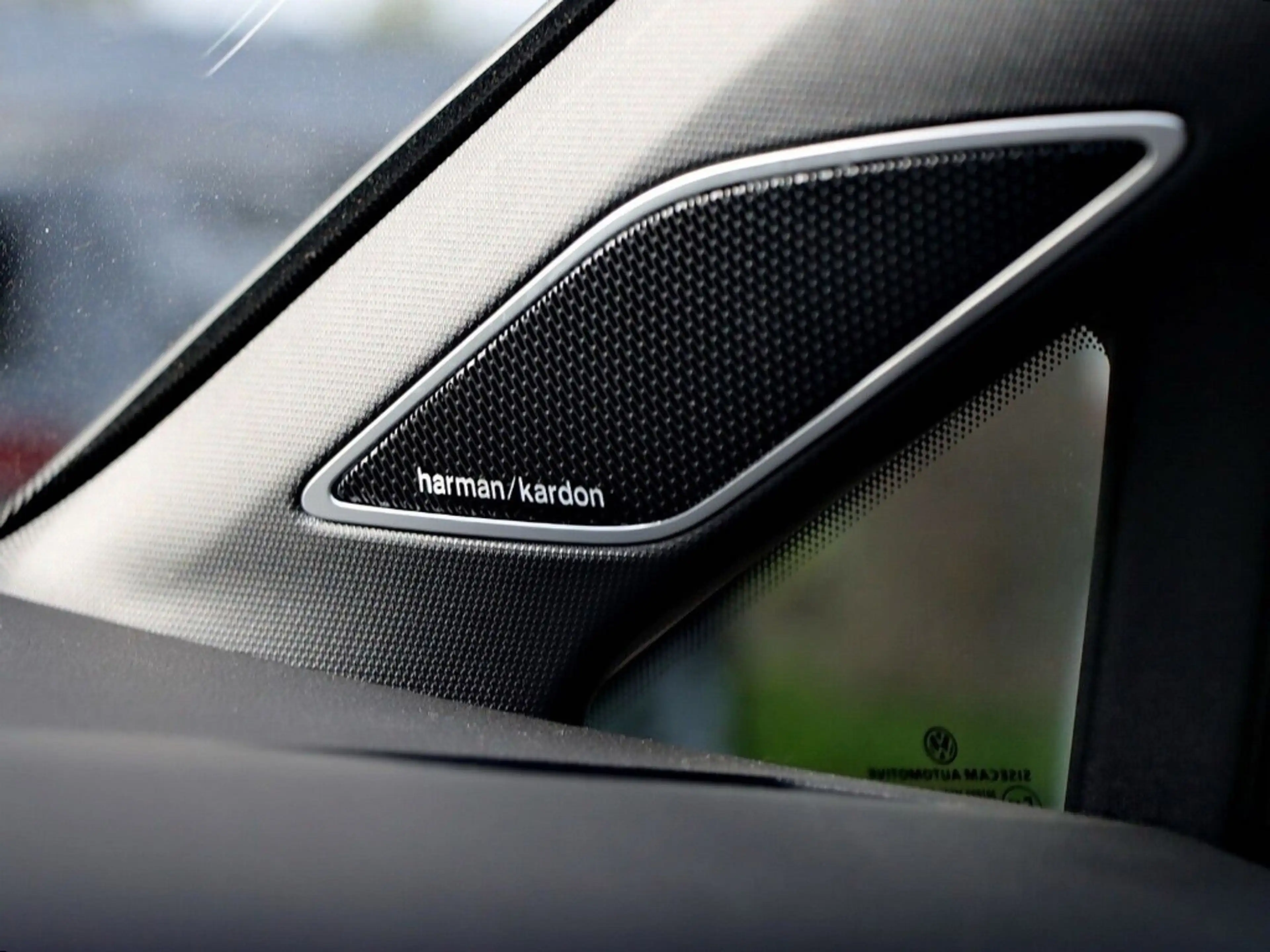 Volkswagen Golf GTI VIII 2.0 TSI OPF LEDER/LED/HARMAN /NAVIVORB. — photo 14