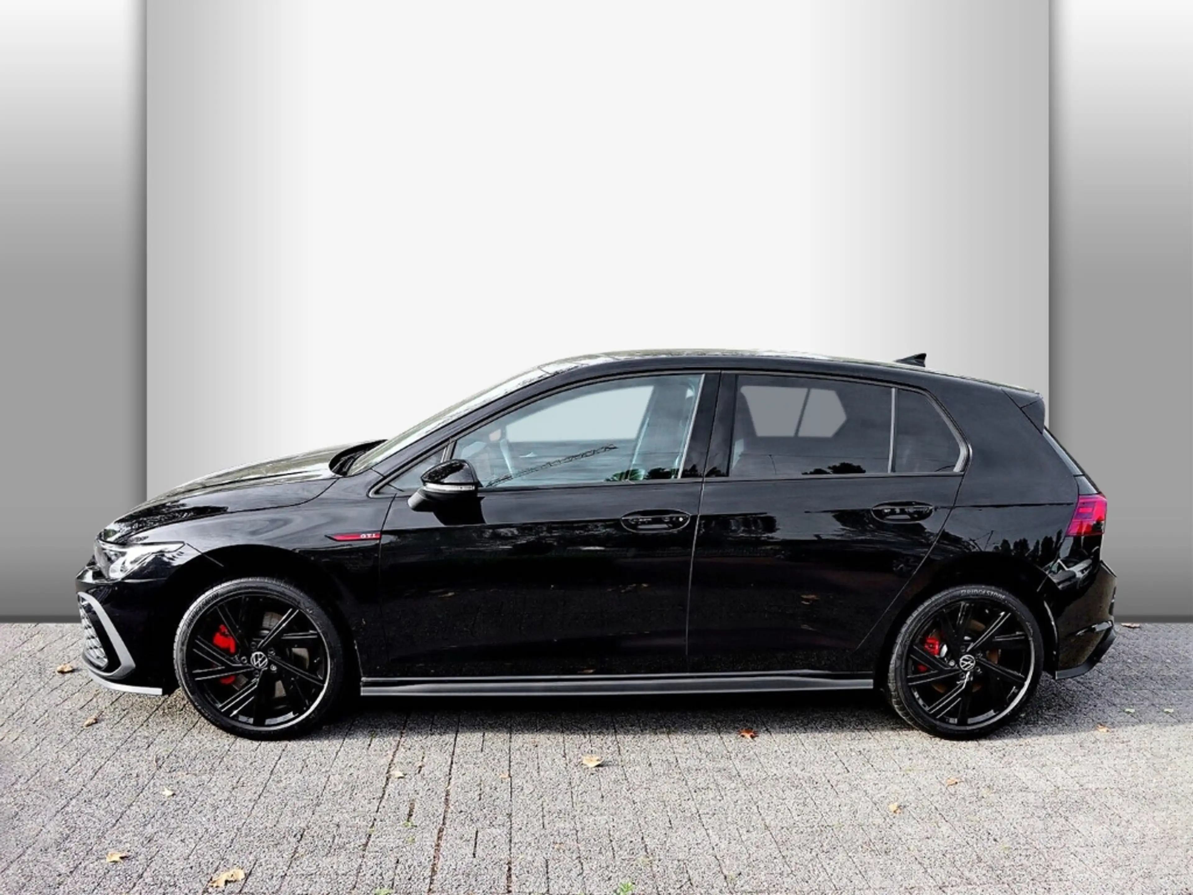 Volkswagen Golf GTI VIII 2.0 TSI OPF LEDER/LED/HARMAN /NAVIVORB. — photo 4