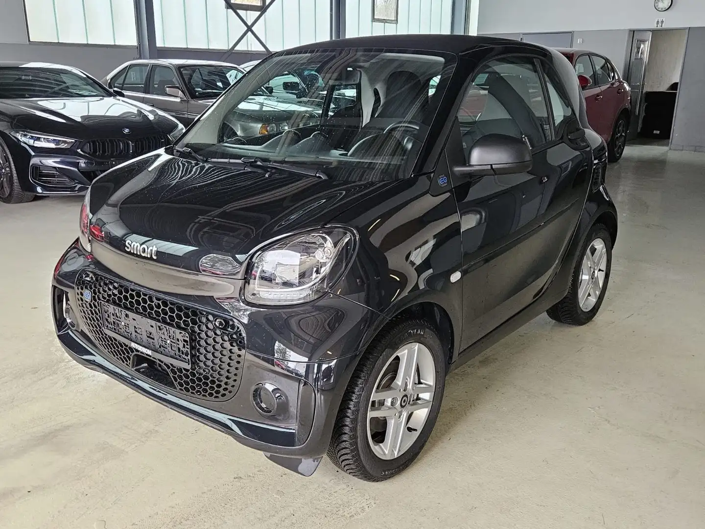smart forTwo fortwo coupe electric drive / EQ Schwarz - 2