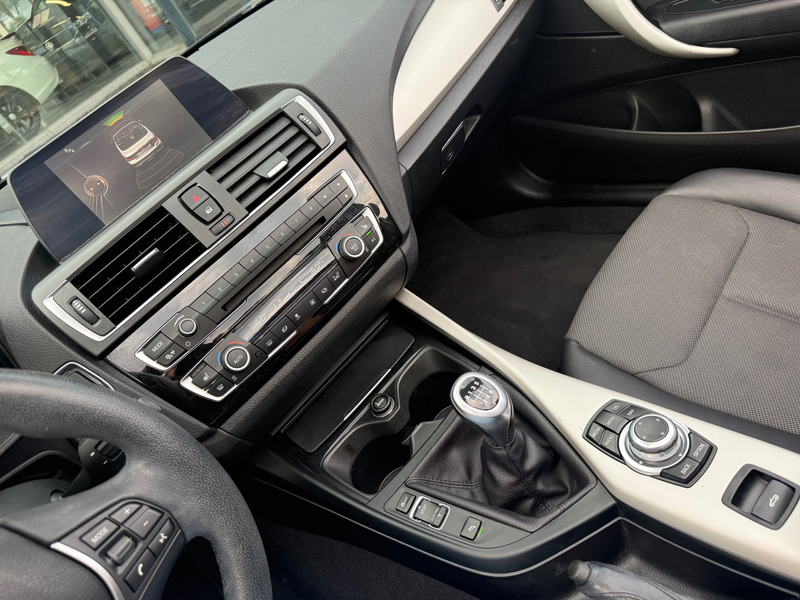BMW 218 i Cabriolet Sport Edition Xenon Siège Chauffant * 12 MOIS GARANTIE * — photo 10