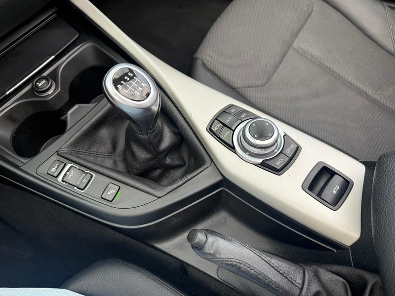BMW 218 i Cabriolet Sport Edition Xenon Siège Chauffant * 12 MOIS GARANTIE * — photo 14