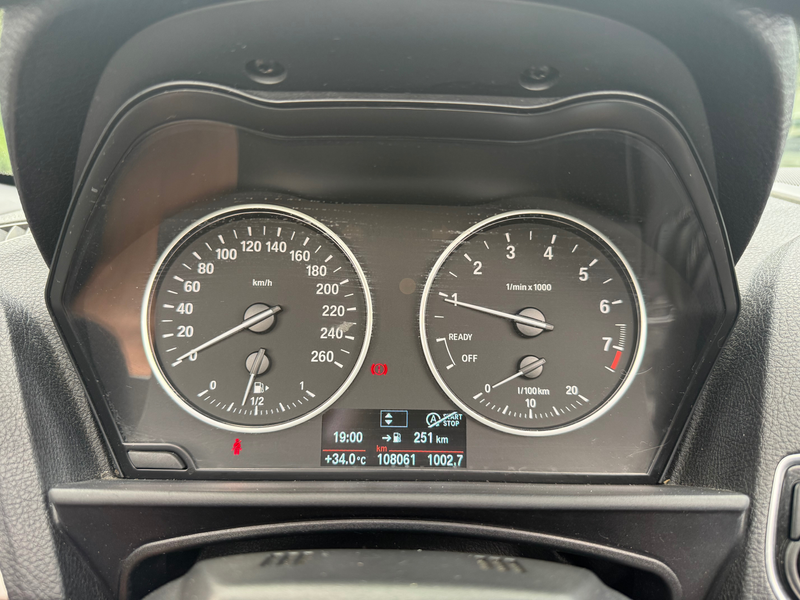 BMW 218 i Cabriolet Sport Edition Xenon Siège Chauffant * 12 MOIS GARANTIE * — photo 9
