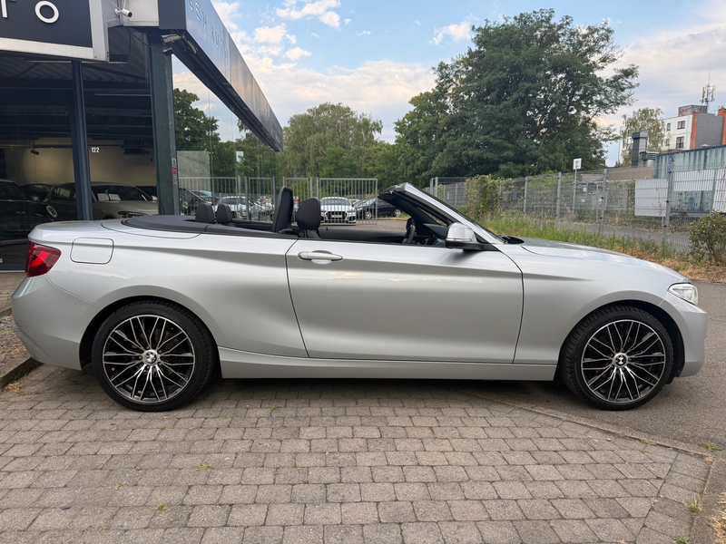 BMW 218 i Cabriolet Sport Edition Xenon Siège Chauffant * 12 MOIS GARANTIE * — photo 4