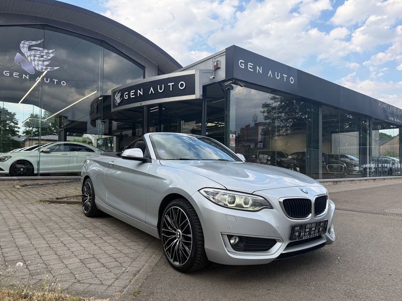 BMW 218 i Cabriolet Sport Edition Xenon Siège Chauffant * 12 MOIS GARANTIE *