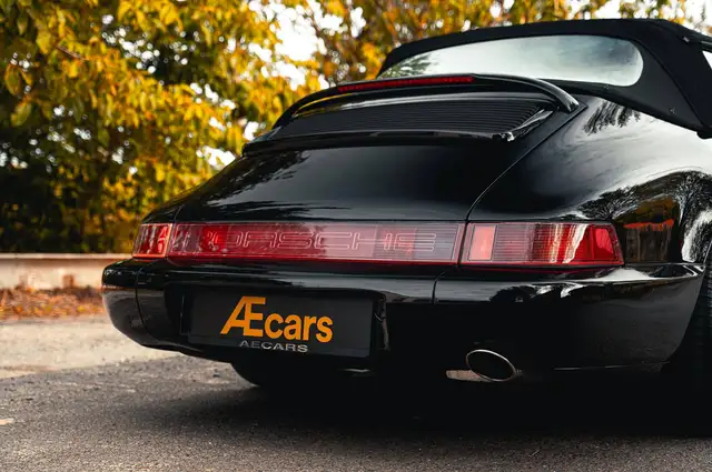 Porsche 911 view 20