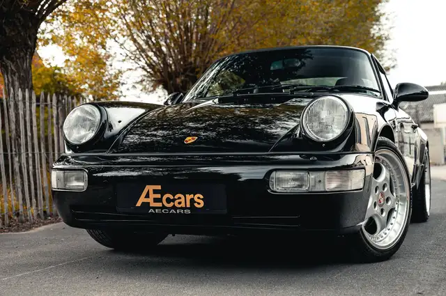 Porsche 911 view 22